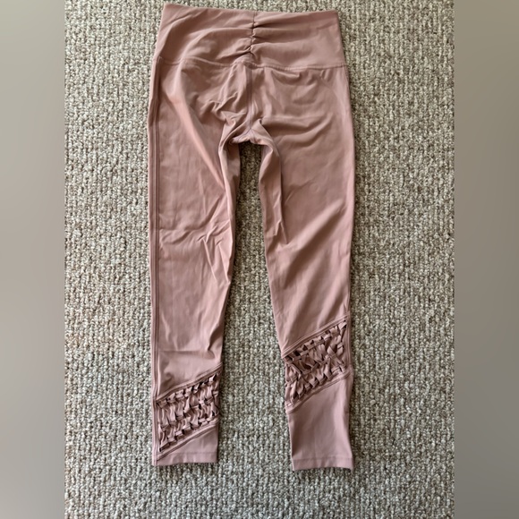 Free People Movement Pink Pearl Revelation Leggings Medium - Picture 3 of 9